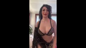 Hot Arab Big Boobs Belly Dance in Black - YouTube