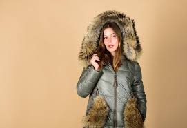 Faux Fur Girl Wear Warm Jacket Ping