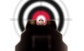 Learning how to aim a handgun