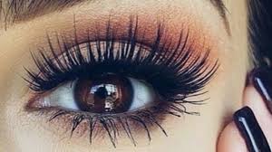 So, avoiding dehydrating detergents and soaps, such as baby shampoo, only makes sense. Lash Extensions Doll Eyes At All Times