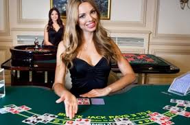 Choosing the Best Live Poker Online