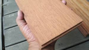 Perbedaannya hanya terletak pada ukuran, dimana mini flooirng kayu merbau coating ini lebih kecil yaitu : Lantai Kayu Flooring Merbau Ukuran Jumbo Kios Parket