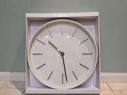 20 Inch Round Wall Clock In Cream And