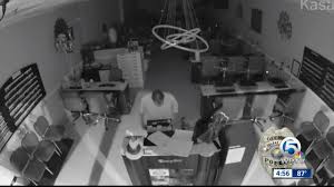 man breaks into delray salon steals cash