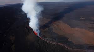 a rush to see hawaii s eruption reveals