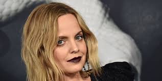 Mena suvari went through a lifetime of scary s**t before becoming the breakout star of 1999's memorable film american beauty. American Pie Star Mena Suvari Gives Birth To First Child