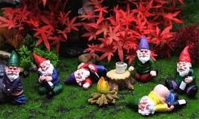 off mini garden gnomes decoration set