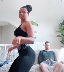 Travis was a three sport star, but his best sport was always football. Robert Littal Bso On Twitter Travis Kelce S Girlfriend Kayla Nicole Shows Off Pics And Slow Wine Video From Rona Vacation Ig Vids Https T Co Kl4szy6i8x Https T Co 9rkufvlheh