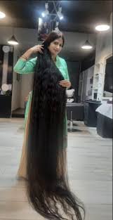 smita srivastava with longest hair