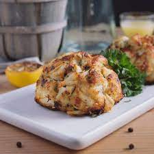 four colossal lump maryland crab cakes