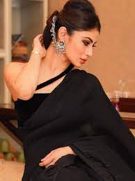 stunning beauty in black saree