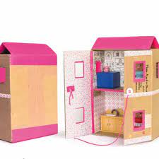 maison de poupée en carton