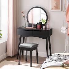 The dressing table is a piece of furniture that has fallen out of favour in the recent past as homes are smaller than they used to be, however more modern homes are reinstalling dressing rooms in if you are looking for a small oak dressing table for your bedroom then this charming little piece is for you. Zipcode Design Dressing Table Set With Mirror Reviews Wayfair Co Uk