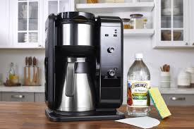 clean a coffee maker with vinegar