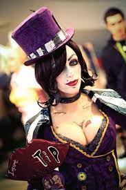 Pin on My cosplay - Mad Moxxi from the festivals