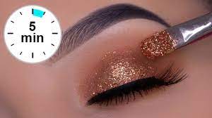 5 minute golden glitter eye makeup