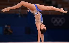 israeli rhythmic gymnast ashram in lead