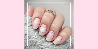 A gal's nails for valentines must feature cute hearts in all possible colors and sizes as there is no other thing or symbol that signifies love and emotions related to it better than a heart. 35 Fun Valentine S Day Nail Art Designs V Day Nail Inspiration