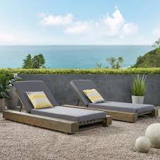 40 Stylish Outdoor Chaise Lounges For