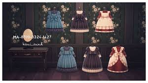 kani かに on instagram dark coloured dresses 暗めの色のドレスを作ってみました ハロウィンのメイドさんやお人形の仮装に使えるかも 青 黒ドレスは首元 赤ドレスは肩 裾の斜めひだに初チャレンジ どうぶつの森 どうぶつの森マイ