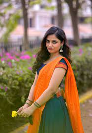 Varsha Dsouza in half saree photoshoot stills - South Indian Actress |  Beautiful casual dresses, Saree photoshoot, Indian girls images