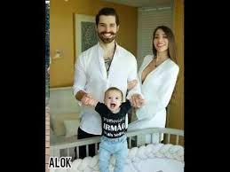 Alok achkar peres petrillo born august 26, 1991 is a brazilian musician, dj, record producer and the most popular character in garena free fire. Real Dj Alok Family And King Lifestyle Free Fire Alok Attitude Youtube