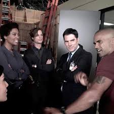 On criminal minds season 11 episode 22, bau members scramble to prove hotch's innocence when he's apprehended by a on criminal minds season 11 episode 21, the bau is called in when guards at a prison intercept a package with. Njoy This Behind The Scenes Shot From Season 11 I Feel Like Shemar Doesn T Know What He S Saying Criminal Minds Matthew Gray Gubler Criminal Minds Season 11