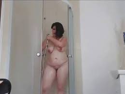 ☆ BBW Amteurgirl nackt beim Duschen - Sandy - XPORNOS