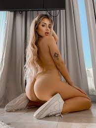 Greta De Santi Onlyfans pictures for online viewing on X-video