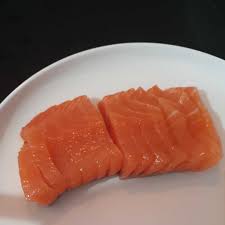 calories in salmon 100 g