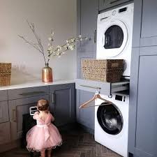 If your laundry room is a bit more spacious, it's helpful to create a focal point in the room to draw the eye in and make the laundry room look more put together. 10 Best Laundry Room Paint Colors To Make Chores More Fun