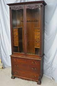 Gun cabinet design center is proud to offer custom wood products that are made in the usa. Bargain John S Antiques Antique Oak Gun Cabinet Original Finish Bargain John S Antiques