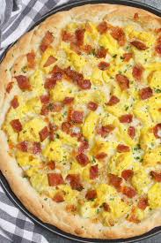 breakfast pizza bacon egg and cheese