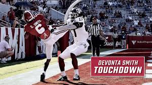 It has been three years since smith's overtime touchdown catch gave alabama a national title. Devonta Smith Skillfully Stays Inbounds For A Spectacular Touchdown Vs Texas A M Youtube