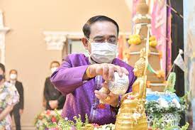 นายกฯ อวยพรสงกรานต์ 2564 ขอประเทศเจริญรุ่งเรือง คนไทยมีความสุข  เป็นคนดีของสังคม