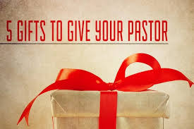 5 gifts to give your pastor