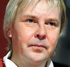 Niin kun Aki Kauppinen eilen totesi. Muistuttaa tuo Pettman aika paljon erästä Suomalaista todellista huippu-urheilijaa. Onhan siinä perää. - juttunykanentaivalMP_vi