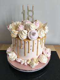 These simple cake decorating ideas are perfect for anyone who just wants a beautiful cake! Gold Drip Cake 18th Birthday 18th Birthday Cake Cake Decorating 18th Birthday Cake For Girls