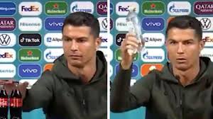 Off topic > ronaldo couldn't stand coca cola being at euro 2020 press conference. Mbstoyycltuk5m
