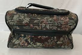 tapestry carpet bag in travel luge