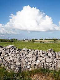5 Facts About Irish Stone Walls
