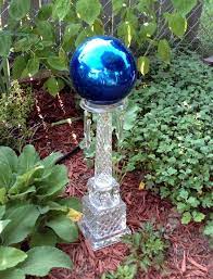 Mirror Gazing Ball Stand Made Out Of