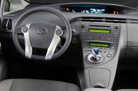 2010 toyota prius review problems