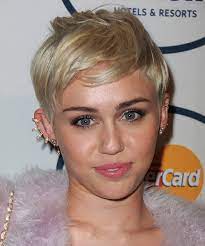 You can try this hairstyle if you have tapered and cute face shape. 28 Miley Cyrus Hairstyles Hair Cuts And Colors