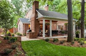 Outdoor Kitchen