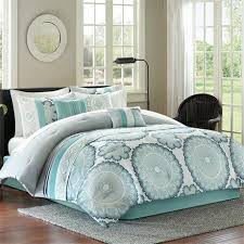 Luxurious Comforter Sets