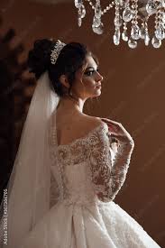 beautiful bride with fashion veil