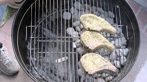 how to cook pork chops on a charcoal