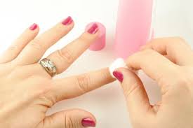how to remove nail polish with toothpaste