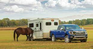truck to tow a horse trailer